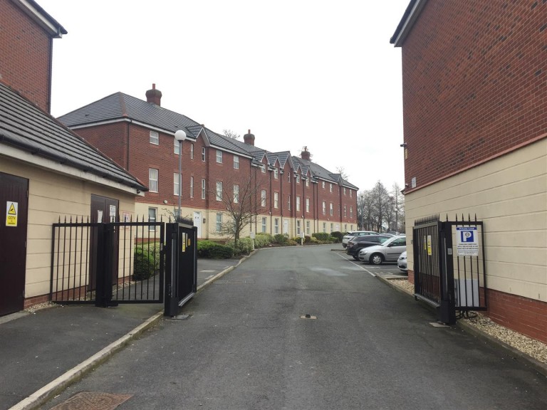 Bonnington Close, St. Helens