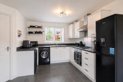 Ocean Drive, Warsop, Mansfield, Nottinghamshire
