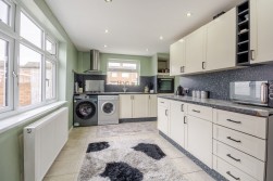 Queens Court, Forest Town, Mansfield, Nottinghamshire