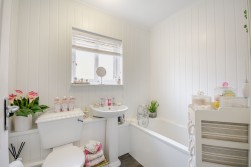 Longstone Way, Mansfield, Nottinghamshire