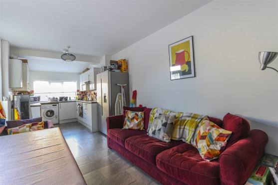 Dogfield Street, Cathays