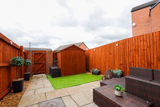 Ffordd Y Mileniwm, Barry