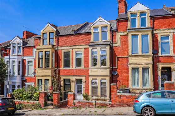 Plymouth Road, Barry