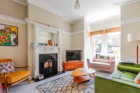 Plymouth Road, Barry