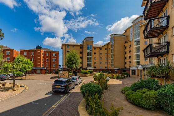 Adventurers Quay, Cardiff