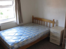 Montreal Avenue, Bristol