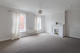 Heol Dewi Sant, Heath