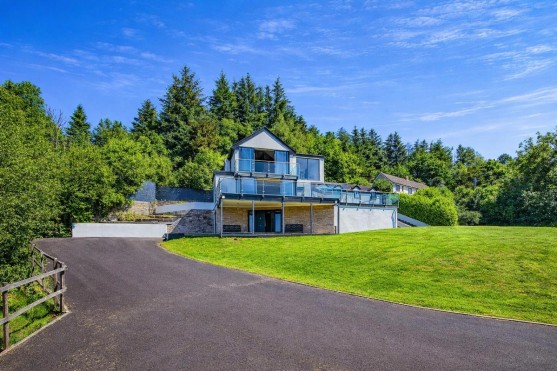 Waunwaelod Way, Caerphilly