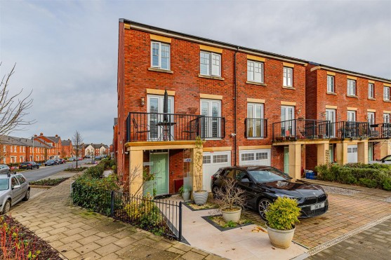 Trem Yr Afon, The Mill.