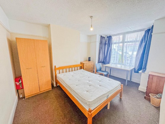 Eighth Avenue, Bristol