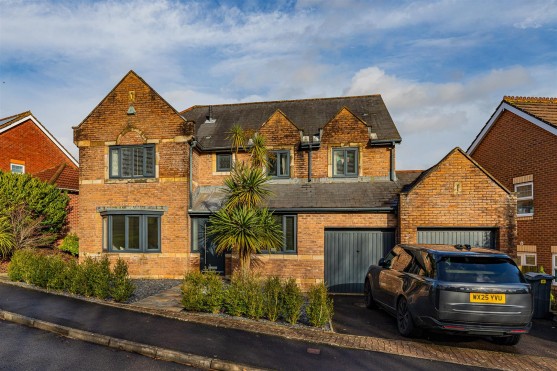 Llwyn Y Grant Road, Penylan, Cardiff