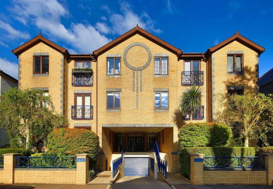 Conway Road, Pontcanna