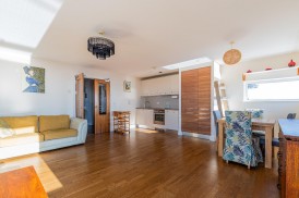 Vega House, Falcon Drive