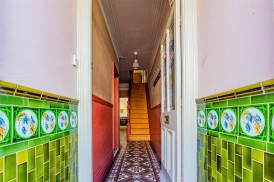 Australia Road, Heath