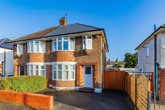 Whitefield Road, Llandaff North