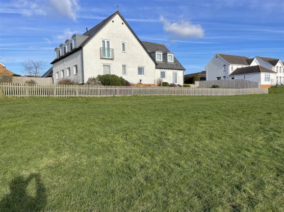 Westward Rise, Barry