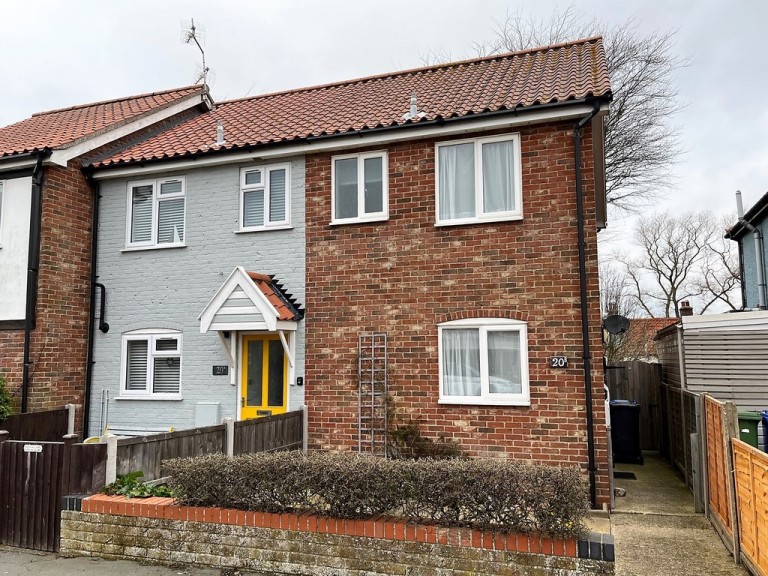 Pier Avenue, Southwold