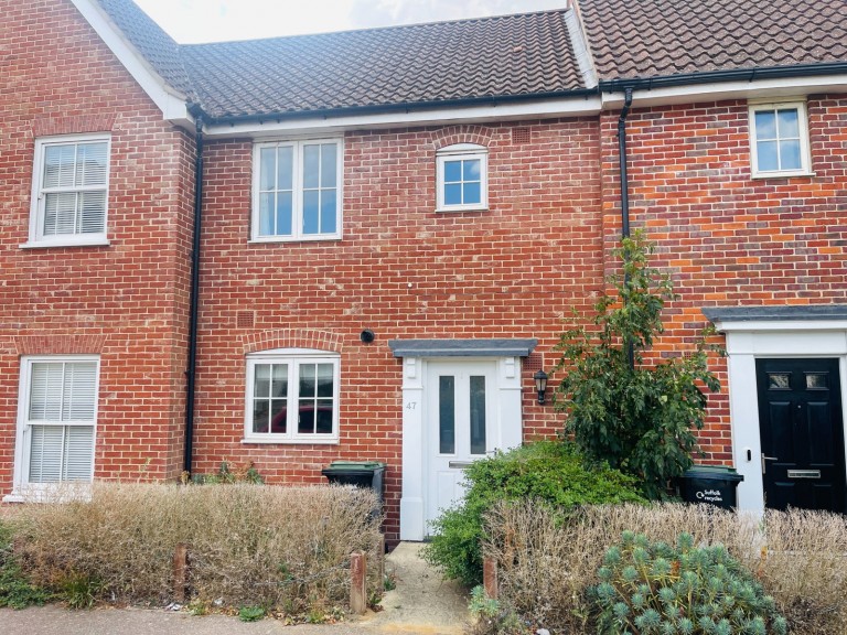 Warren Avenue, Saxmundham, IP17 1GF