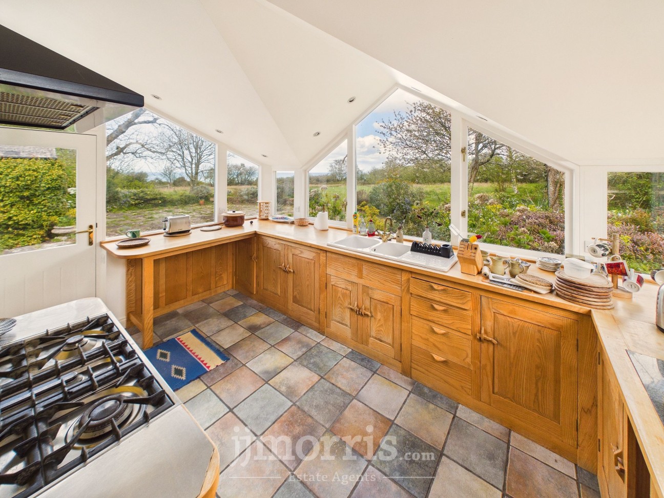 Cwm-Yr-Eglwys, Dinas Cross, SA42
