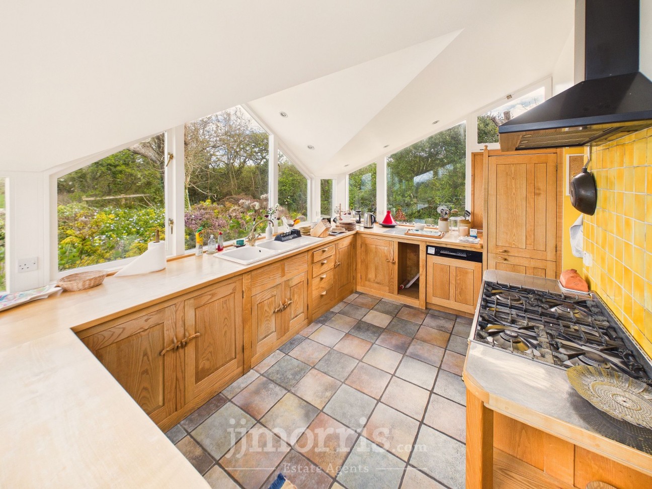 Cwm-Yr-Eglwys, Dinas Cross, SA42