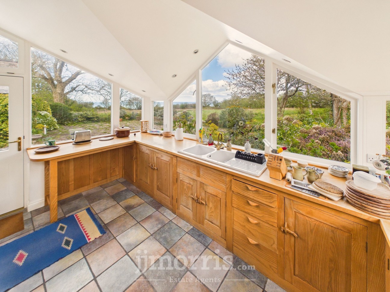 Cwm-Yr-Eglwys, Dinas Cross, SA42