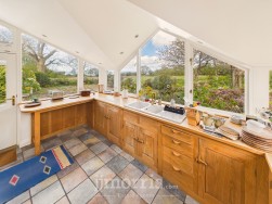 Cwm-Yr-Eglwys, Dinas Cross, SA42