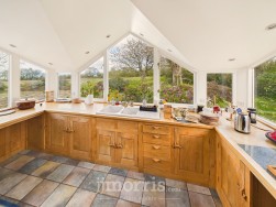 Cwm-Yr-Eglwys, Dinas Cross, SA42