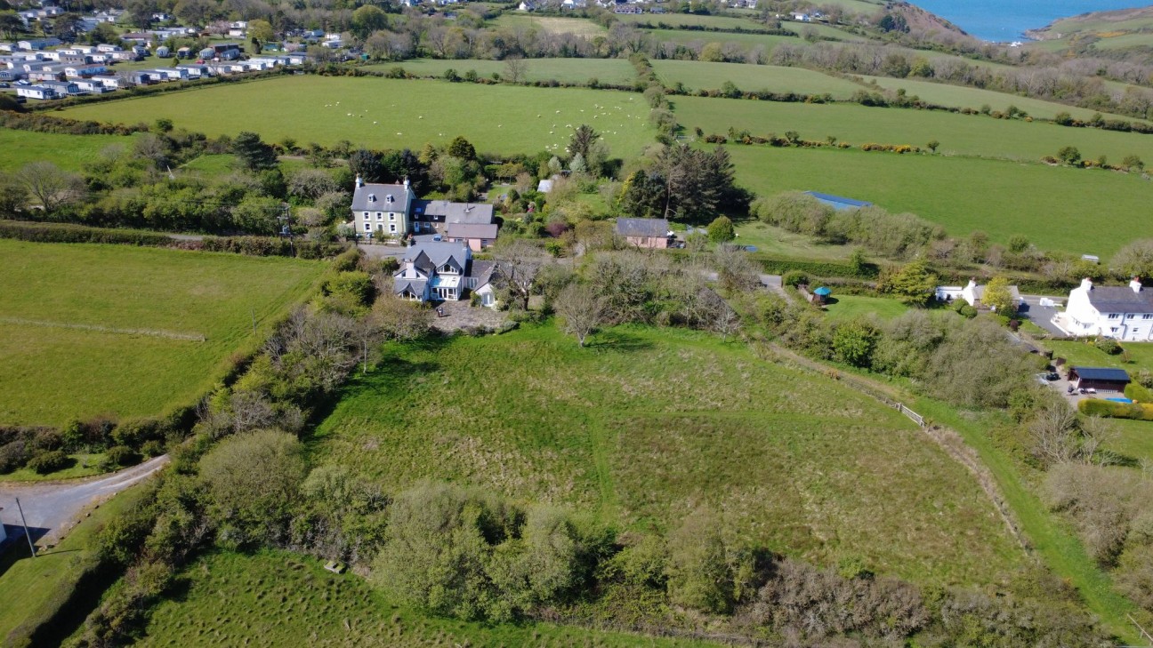 Cwm-Yr-Eglwys, Dinas Cross, SA42