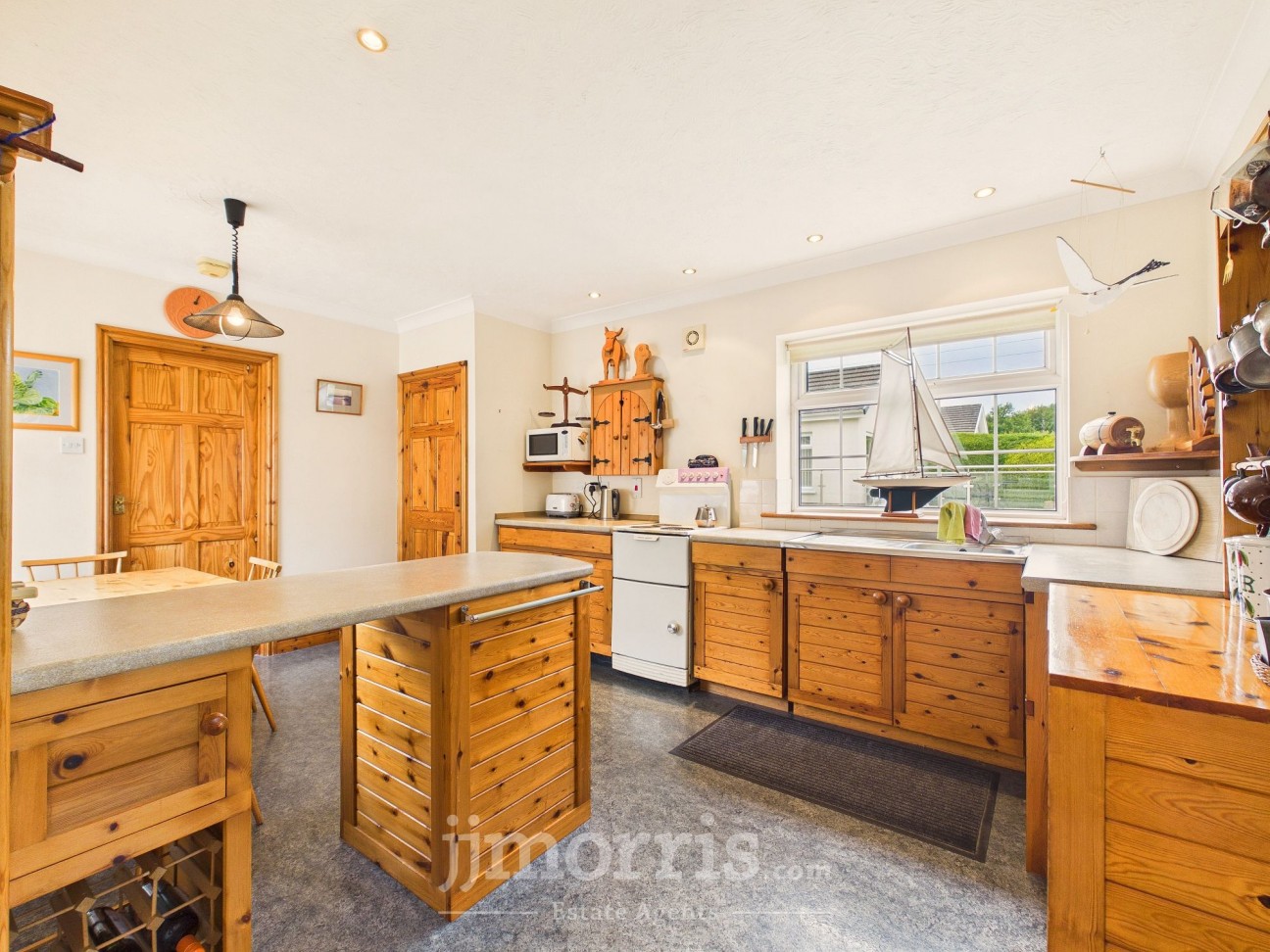 North Road, Whitland, SA34