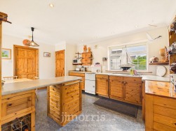 North Road, Whitland, SA34