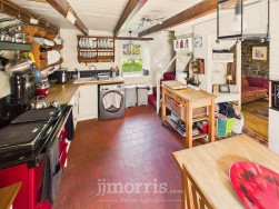 Wallis, Haverfordwest, SA62