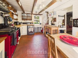 Wallis, Haverfordwest, SA62