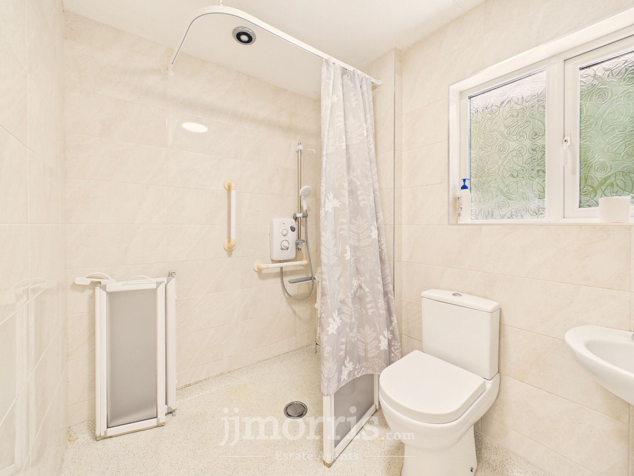 Oakwood Grove, Haverfordwest, SA61