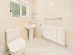 Oakwood Grove, Haverfordwest, SA61