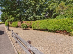 Oakwood Grove, Haverfordwest, SA61