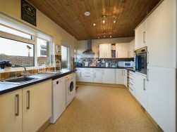 Pointfields Crescent, Milford Haven, SA73