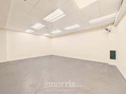 Pendre, Canolfan Teifi Pendre, SA43