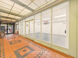 Pendre, Canolfan Teifi Pendre, SA43