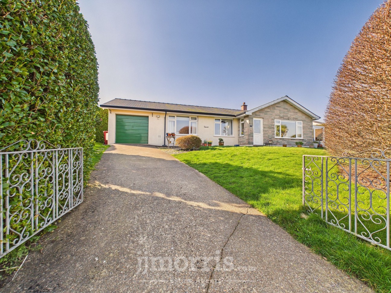 1 Maes Y Cnwce, Newport, SA42