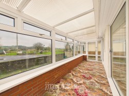 Manor Daf Gardens, St. Clears, SA33