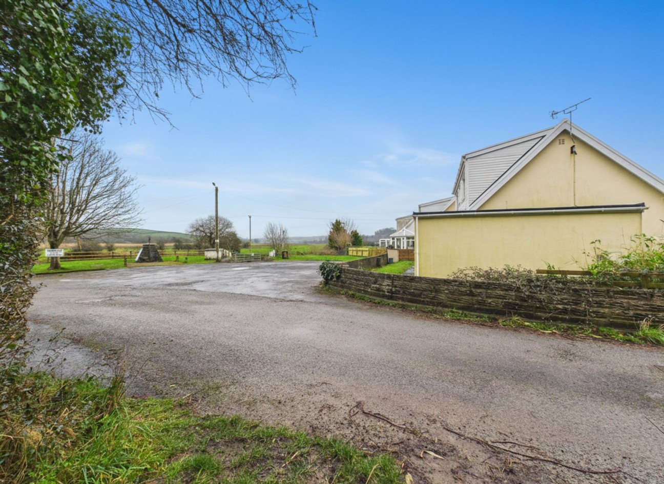 Manor Daf Gardens, St. Clears, SA33