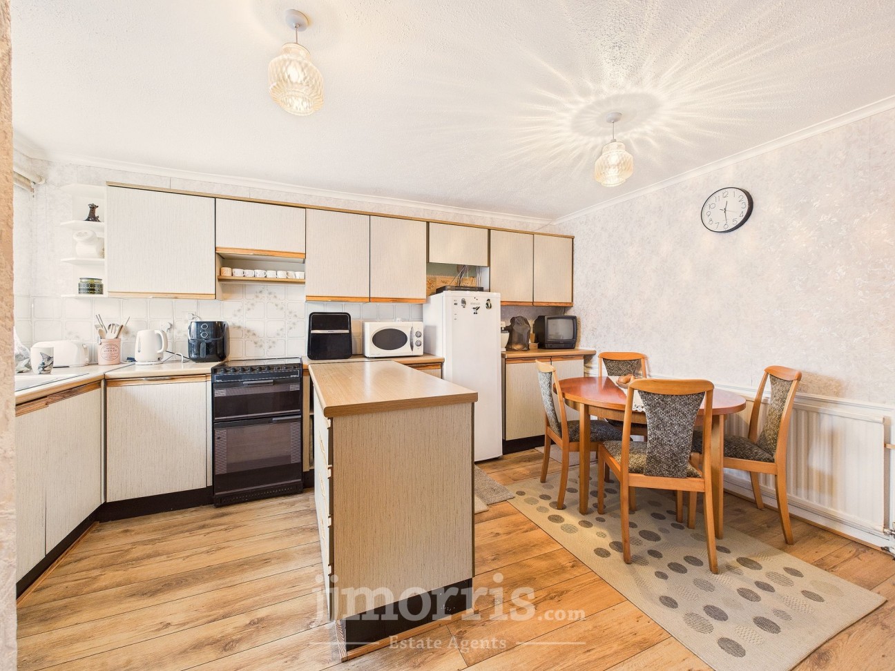 Felin Ban Estate, Cardigan, SA43