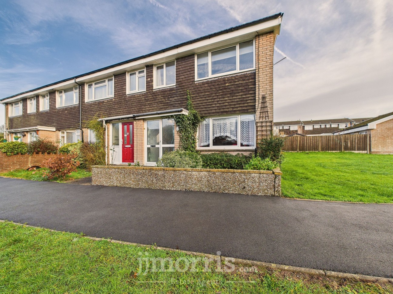 Felin Ban Estate, Cardigan, SA43