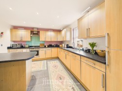 Maes Waldo, Fishguard, SA65