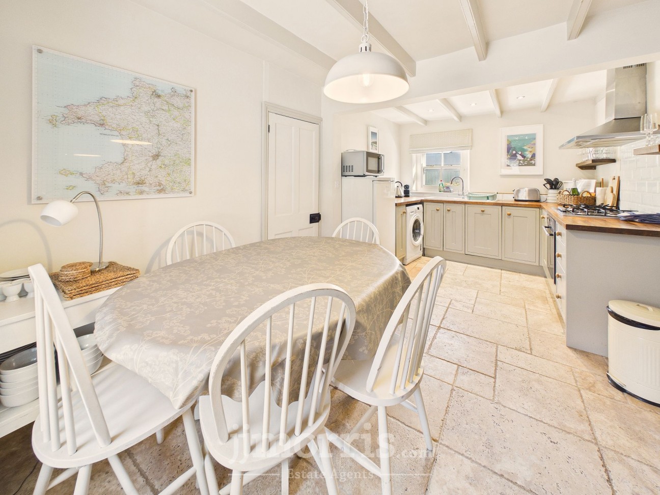 Glanhafan, Solva, SA62