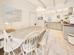 Glanhafan, Solva, SA62