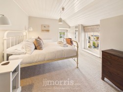 Glanhafan, Solva, SA62