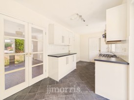 Tudor Gardens, Merlins Bridge, SA61