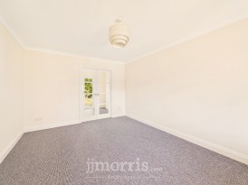 Tudor Gardens, Merlins Bridge, SA61