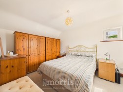 Parc Yr Eglwys, Dinas Cross, SA42